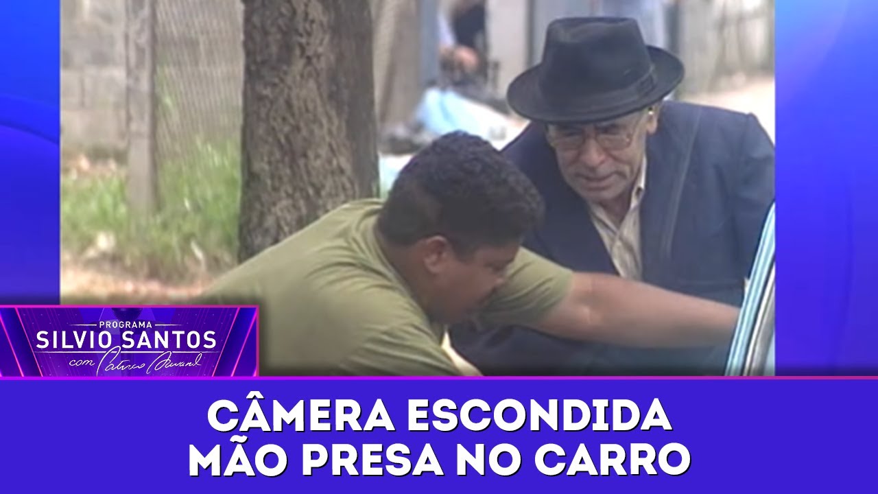 Mão Presa no Carro